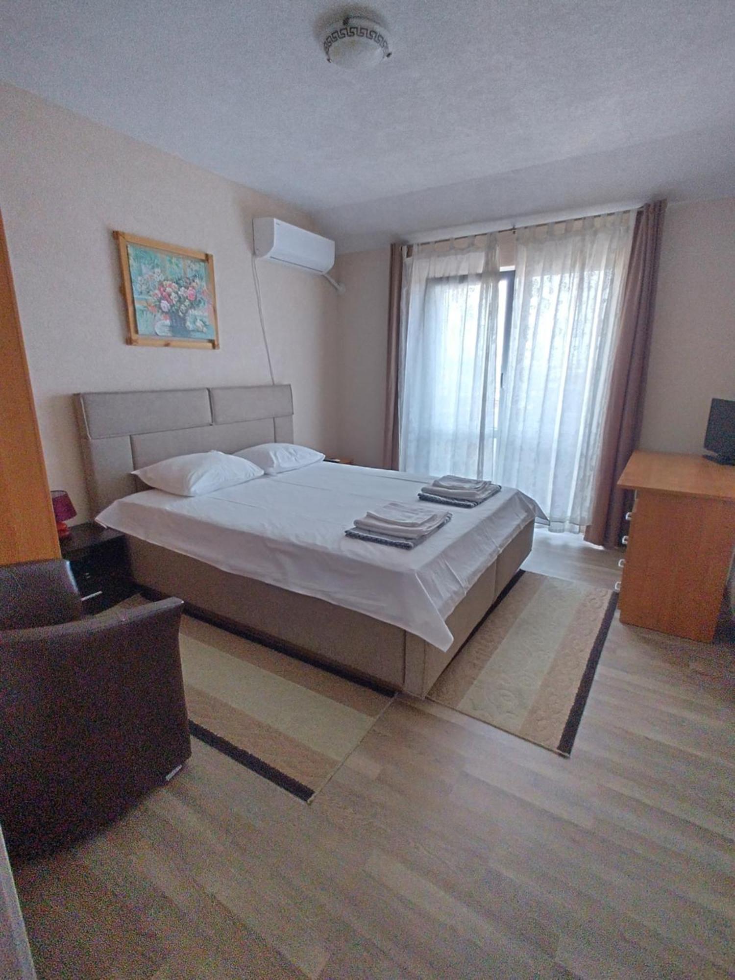 Vila Nova Sandanski Buitenkant foto